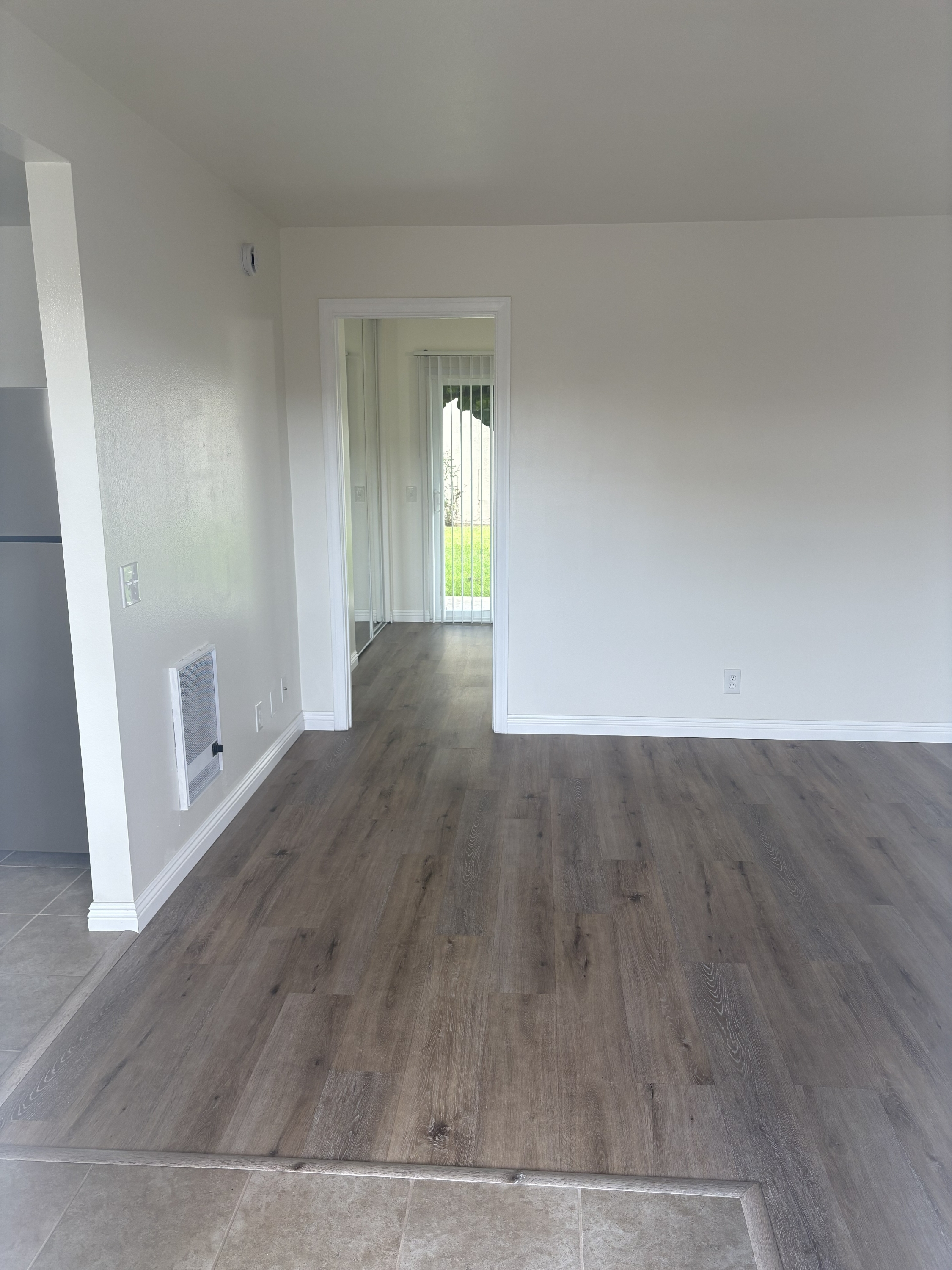 2110 Newport Boulevard, 15